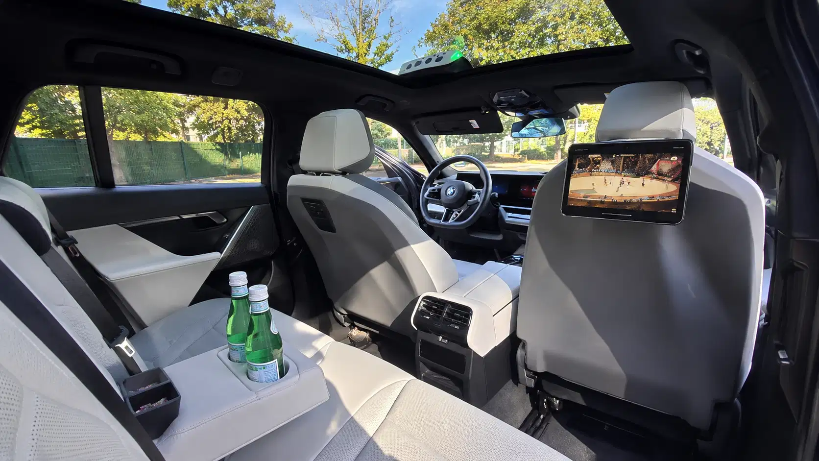 Intérieur lumineux et soigné d’un break BMW premium